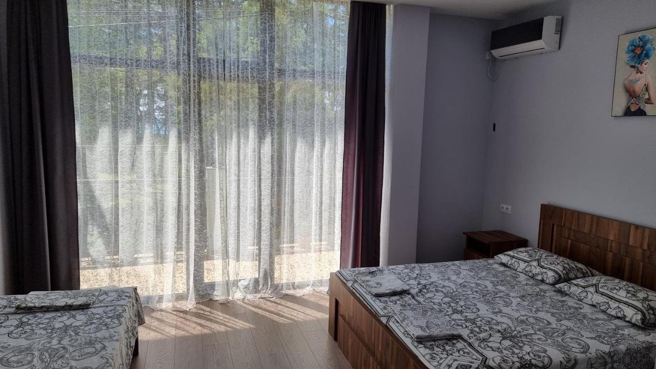 French Hotel Kobuleti Kültér fotó