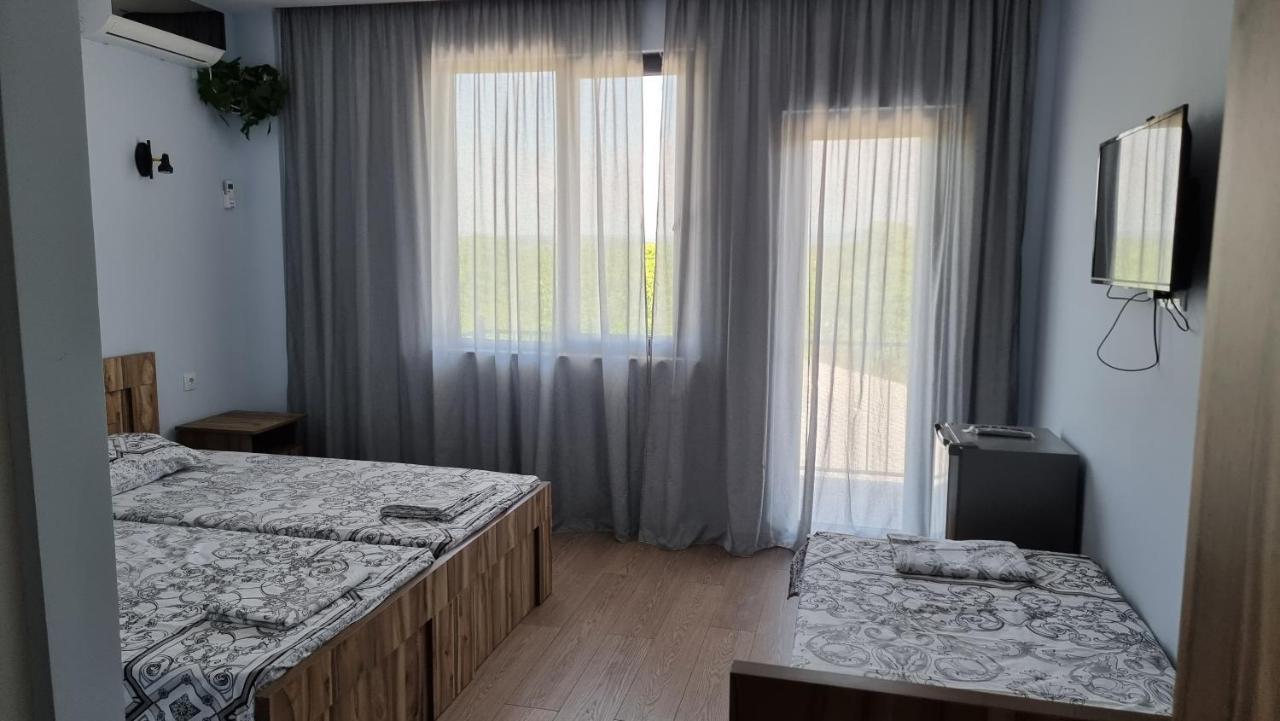 French Hotel Kobuleti Kültér fotó