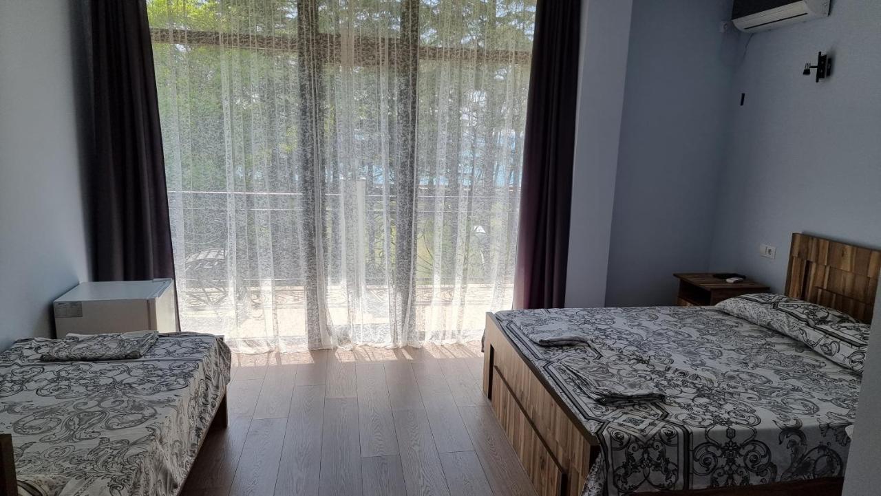 French Hotel Kobuleti Kültér fotó