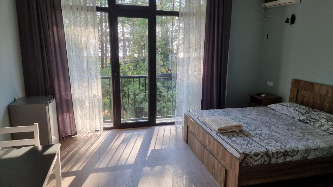 French Hotel Kobuleti Kültér fotó