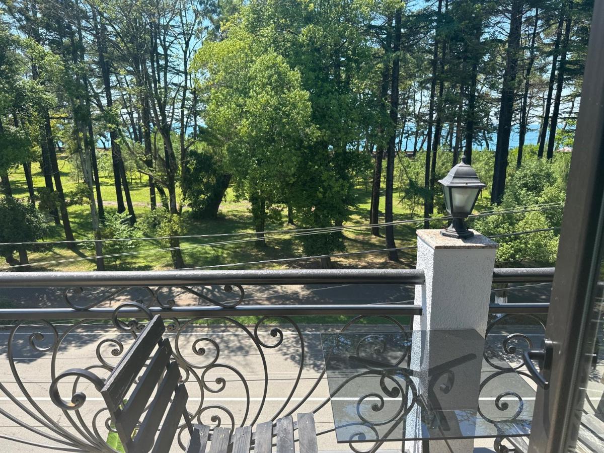 French Hotel Kobuleti Kültér fotó